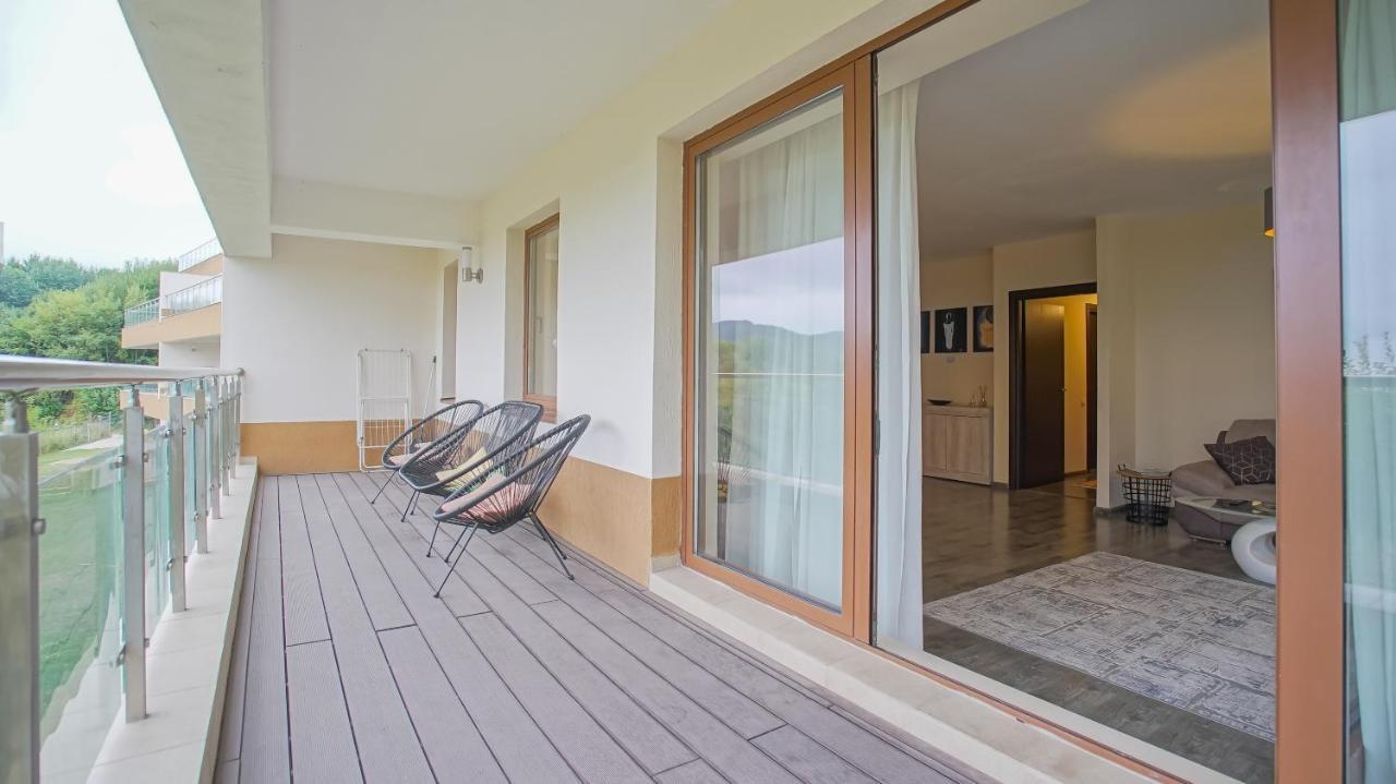 Coroni Seasons Apart Braşov Exterior foto